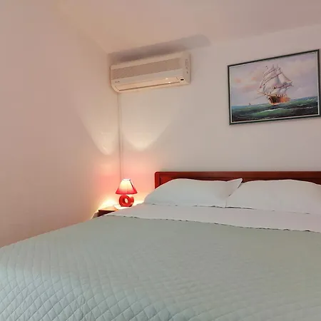 Apartment With Parking Space Igrane, Makarska - 24696